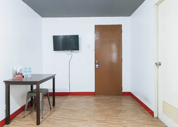 Reddoorz Near Quirino Station 2*