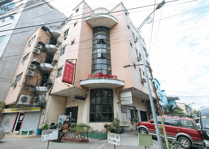 Reddoorz Near Quirino Station 2*