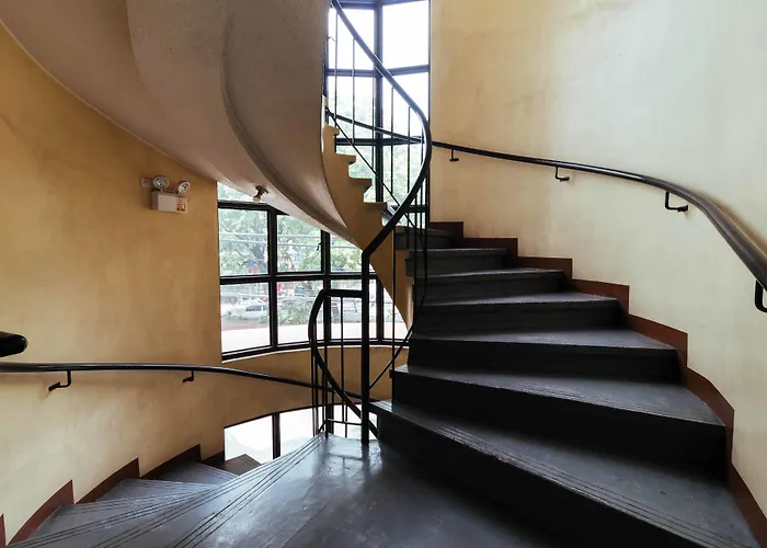 Hotel Reddoorz Near Quirino Station Manille