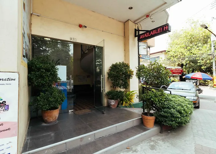 Reddoorz Near Quirino Station Hotel Manille