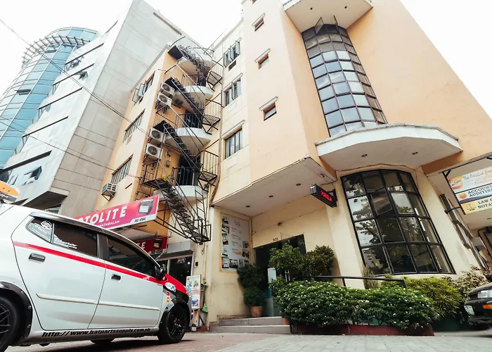 Reddoorz Near Quirino Station 2* Manille