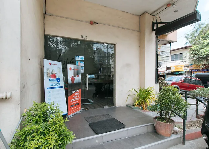 Reddoorz Near Quirino Station Hotel
