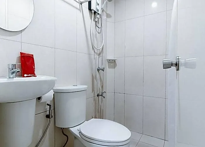 Reddoorz Near Quirino Station Hotel Manille